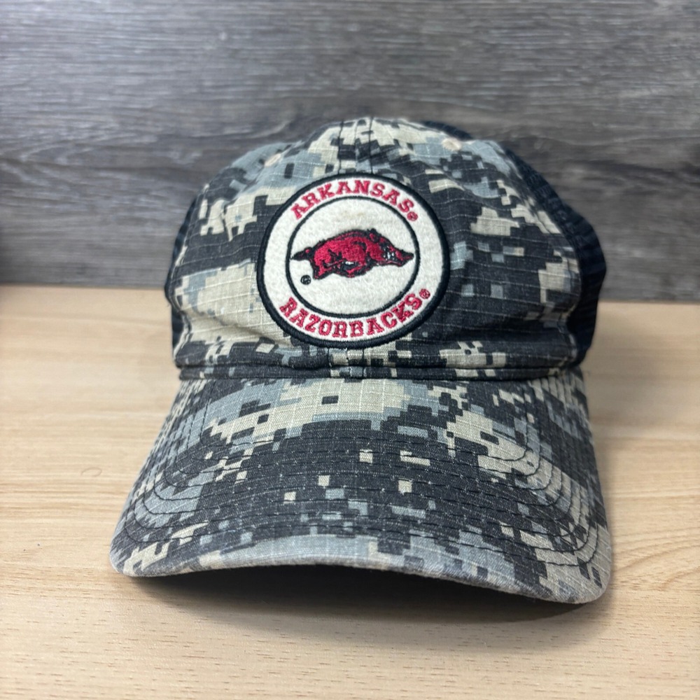 Arkansas Razorbacks Hat Cap Strap Back Green Digital Camo Camouflage The‎ Game